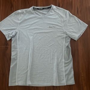 Men’s Nike running shirt, large, gray dry fit